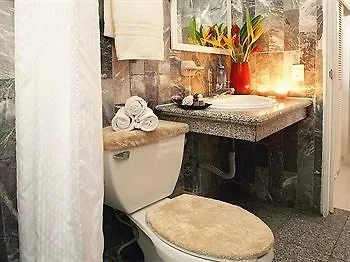 Dogtown Suites Cancun 3*,